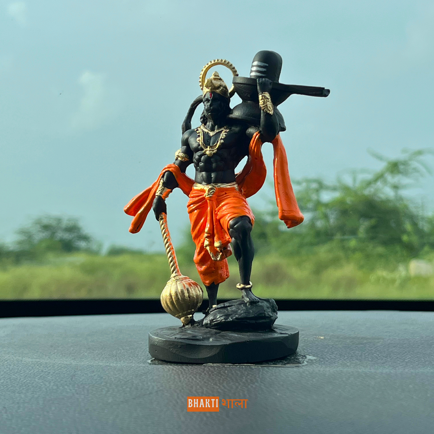 Shri Hanuman Ji with Shivling