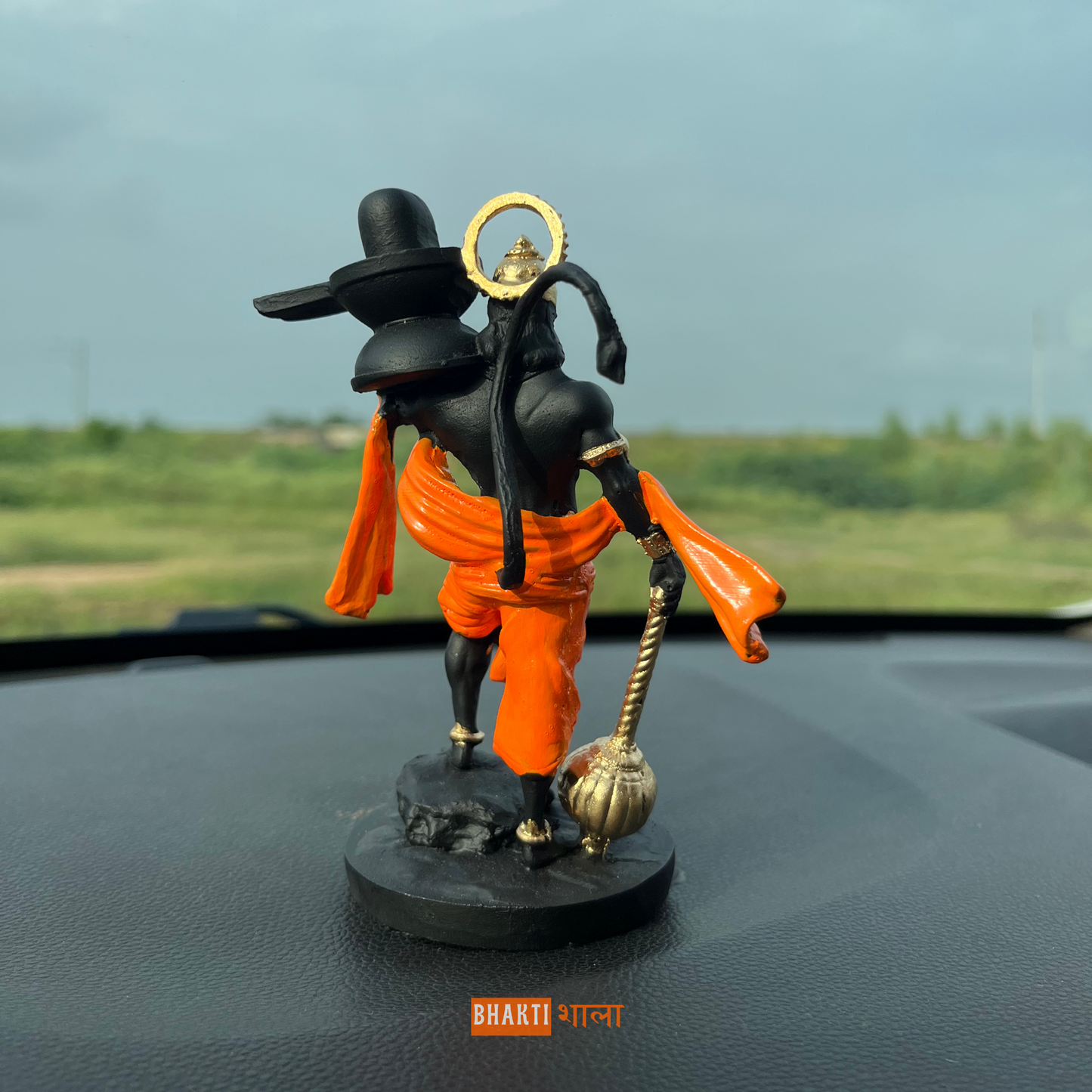 Shri Hanuman Ji with Shivling