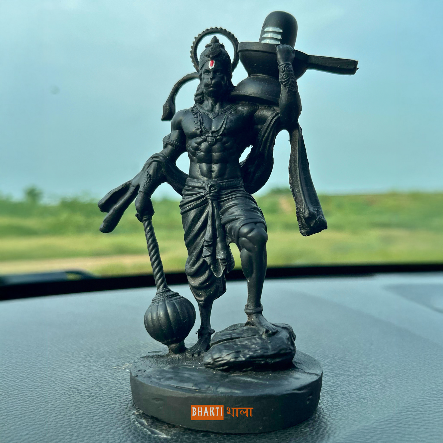 Shri Hanuman Ji with Shivling