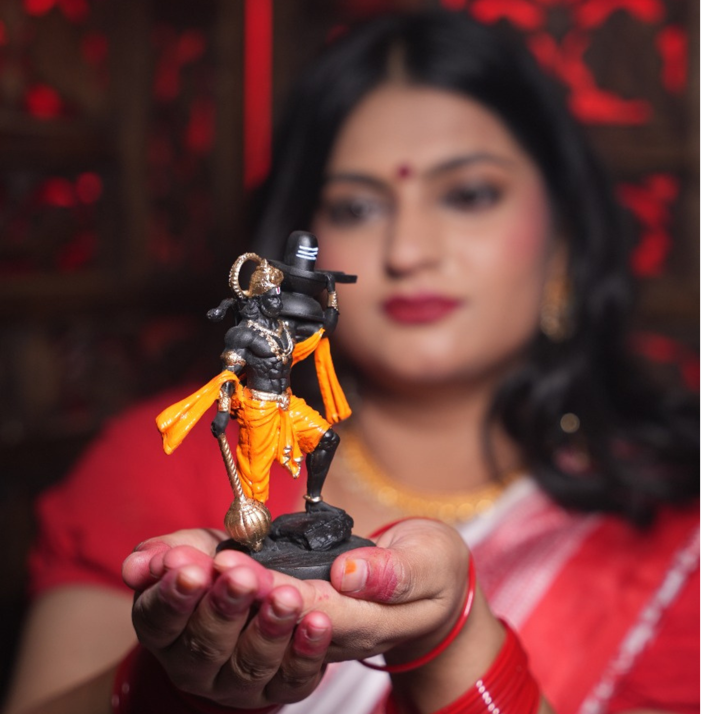 Shri Hanuman Ji with Shivling