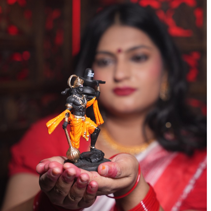 Shri Hanuman Ji with Shivling