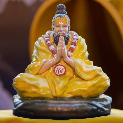 Shri Premanand Ji Maharaj + Kanha ji Idol By BhaktiShala